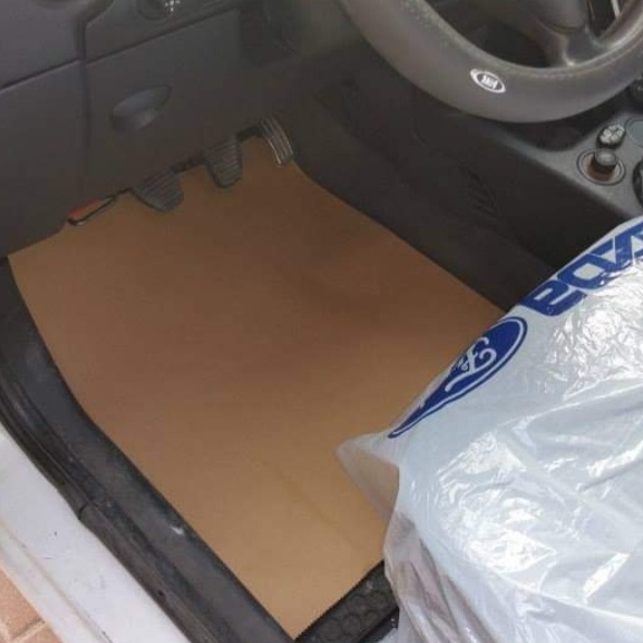 שטיח נייר לרכב